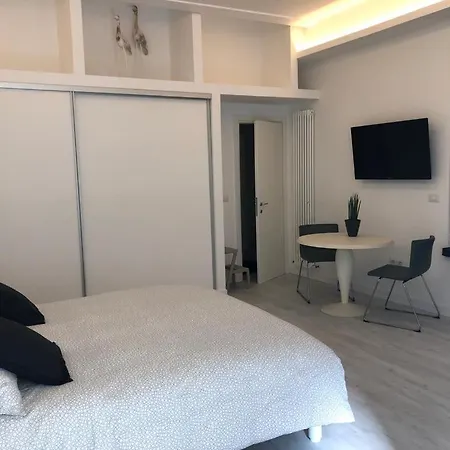 Greta's House アパート フォルリ